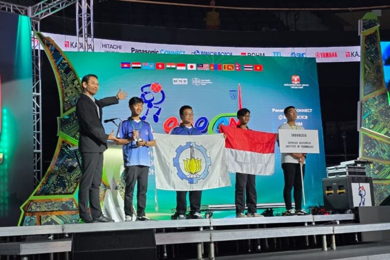 Robot Rivera ITS Menang Desain Terbaik di Robocon Asia 2025