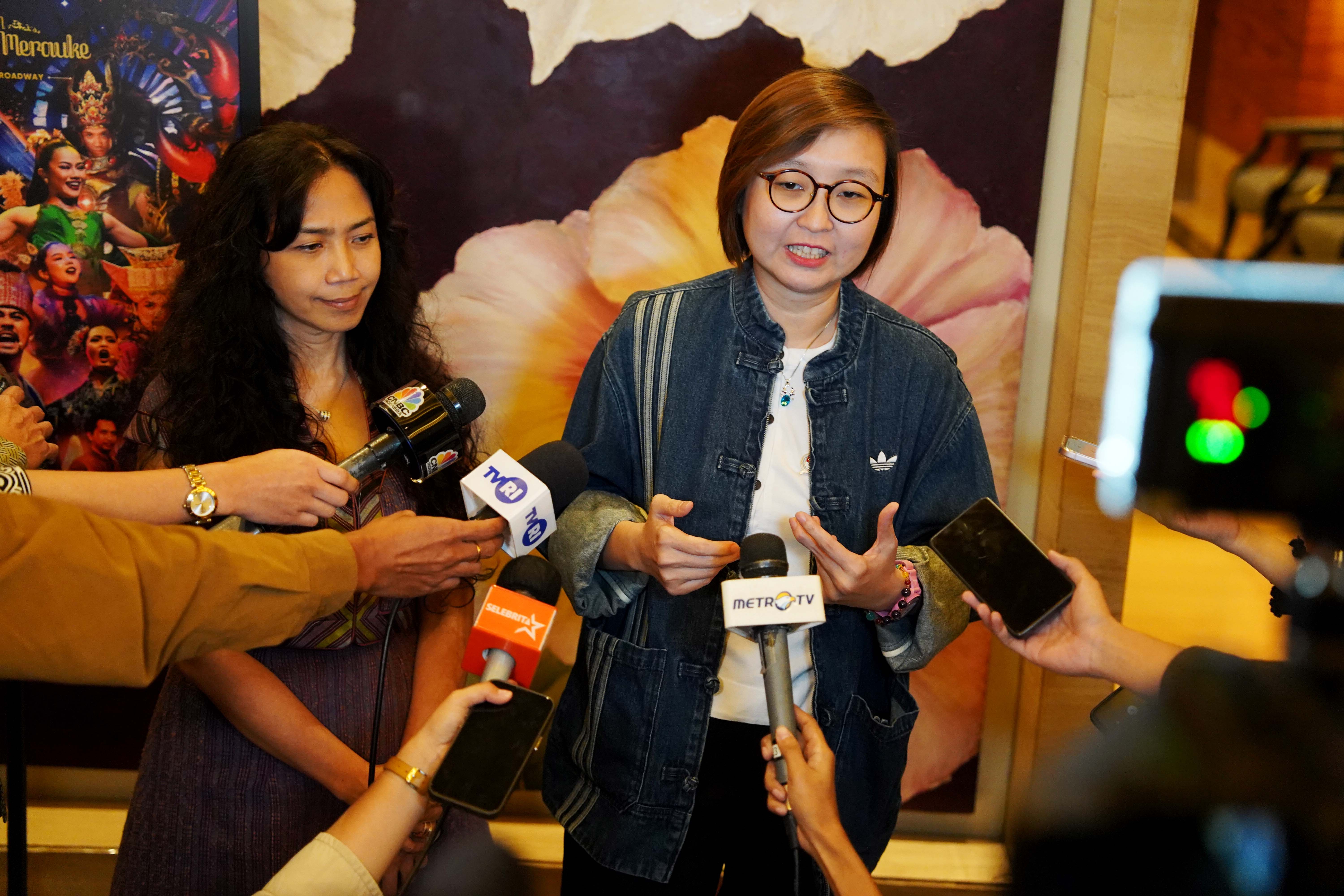 Wakil Menteri Ekonomi Kreatif, Irene Umar, dalam sesi konferensi pers "Persiapan Penyanyi dan Musisi Sabang-Merauke 2025"