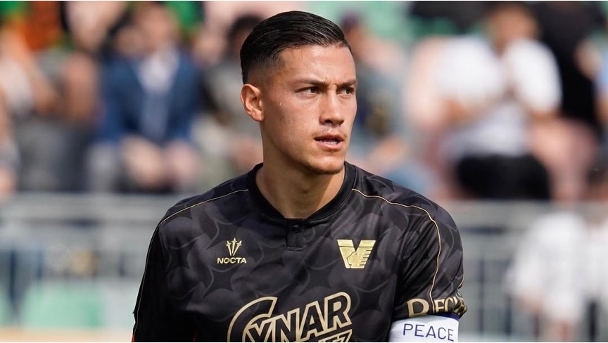 Tetap di Italia, Jay Idzes Dikabarkan Gabung Sassuolo