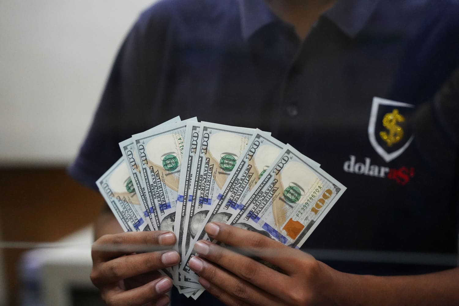 Bayar Utang, Cadangan Devisa RI Turun US$1,3 Miliar