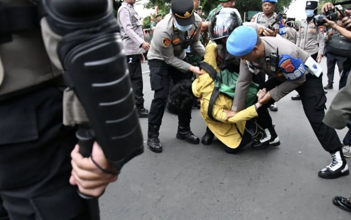 MUI Ingatkan Polisi Kedepankan Pendekatan Humanis Saat Tangani Aksi Massa