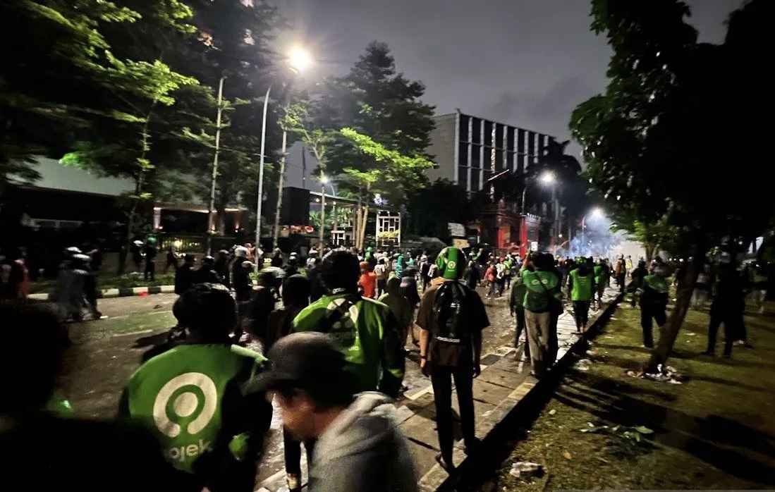Demo di Mako Brimob Kwitang Berlanjut, Bentrok Tak Terhindarkan