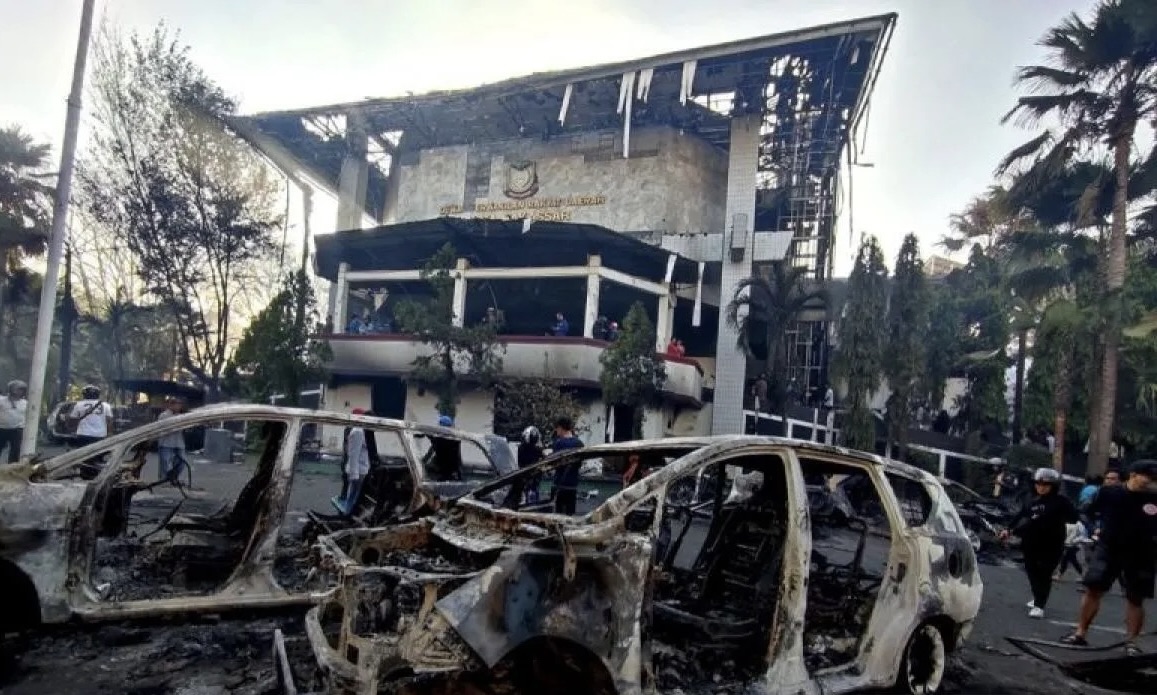 Kerugian Akibat Pembakaran Kantor DPRD Makassar Diestimasi Capai Rp253,4 Miliar