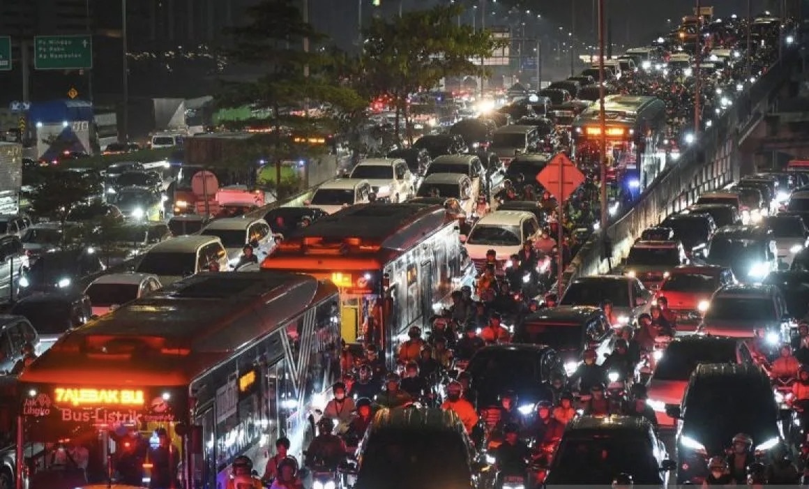 Atasi Kemacetan, DKI Tambah 14 Bus TransJakarta Di Rute TB Simatupang