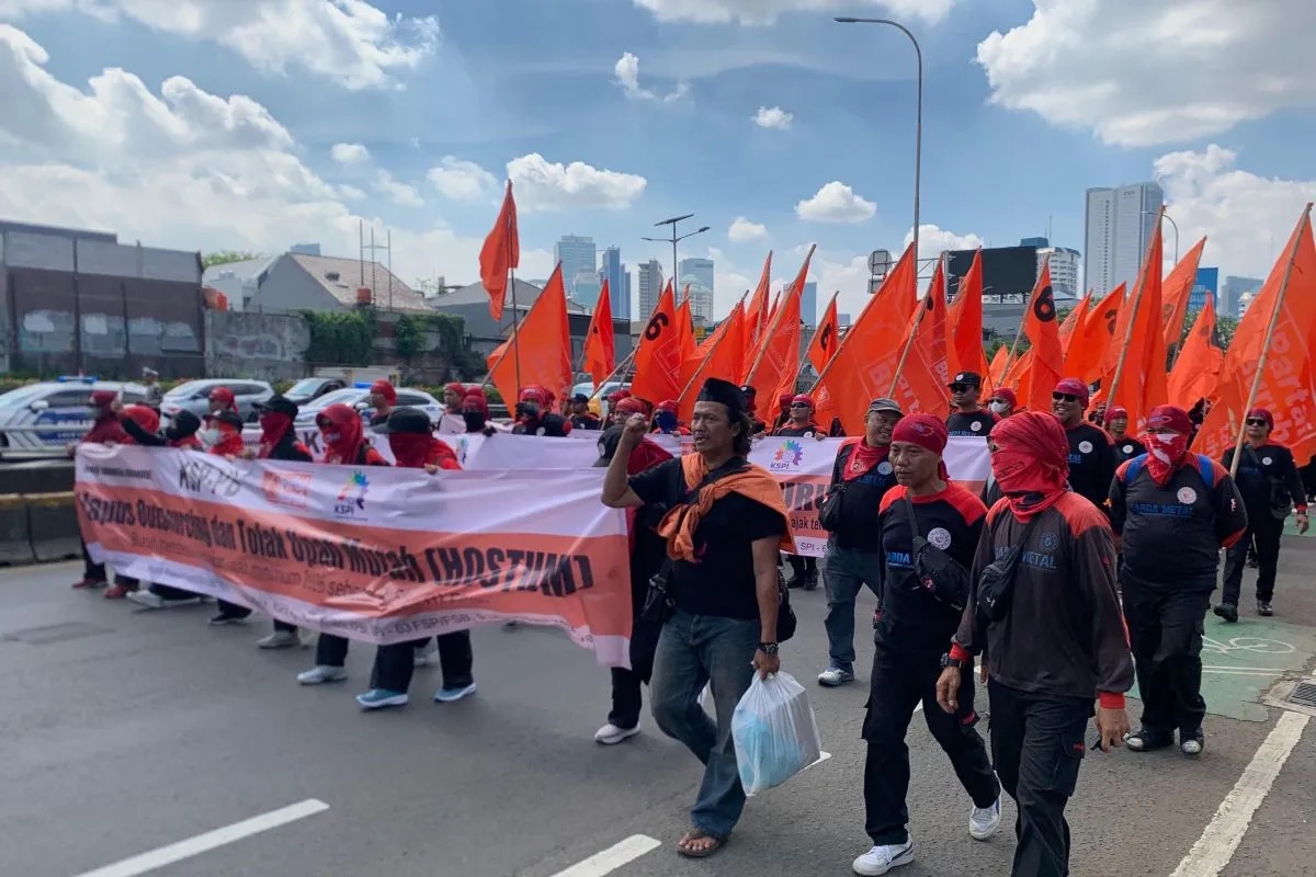 Partai Buruh Mengancam Tiga Sampai Lima Juta Buruh Mogok Nasional Jika Tuntutan Diabaikan