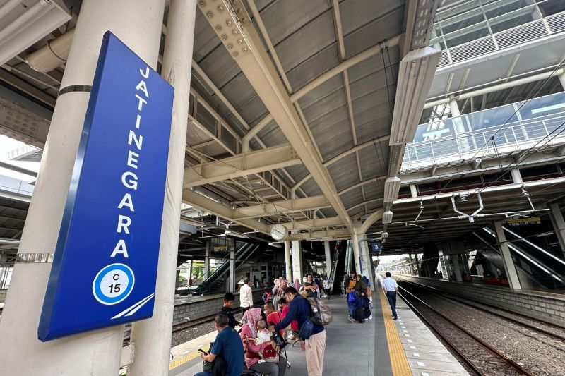 Ini Daftar Puluhan KA Jarak Jauh yang Dialihkan Berhenti di Jatinegara