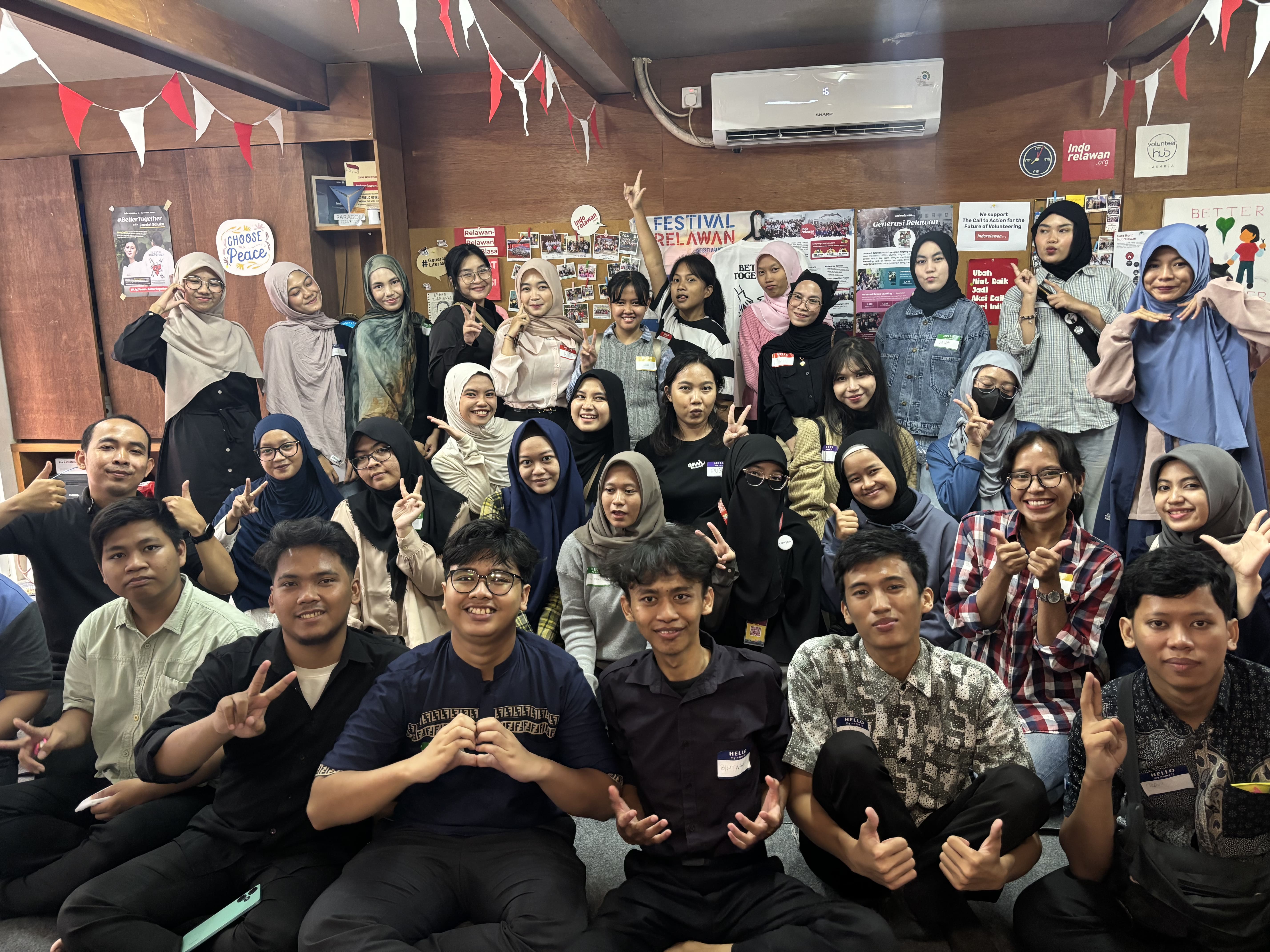 Merawat Semangat Berbagi: Mengapa Kita Butuh Hari Relawan Nasional?