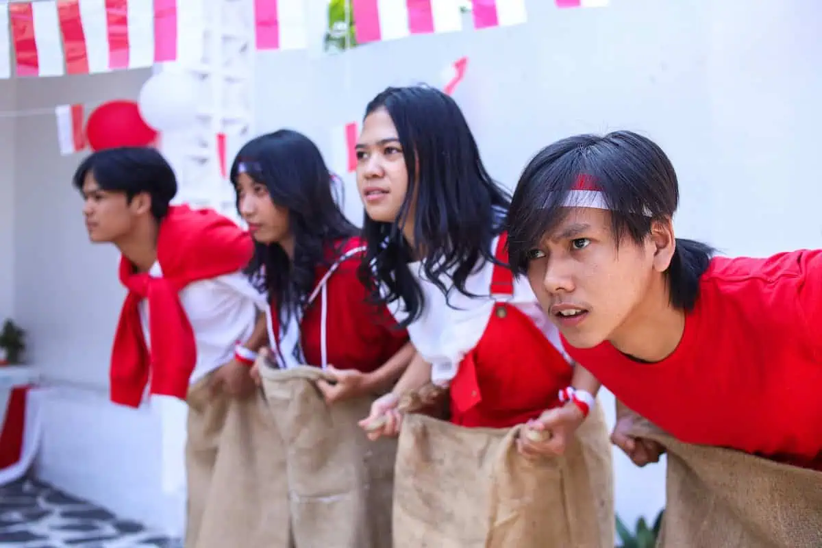 Lomba Balap Karung, Sejarah, Fakta dan Kenapa Jadi Ikon Lomba 17an
