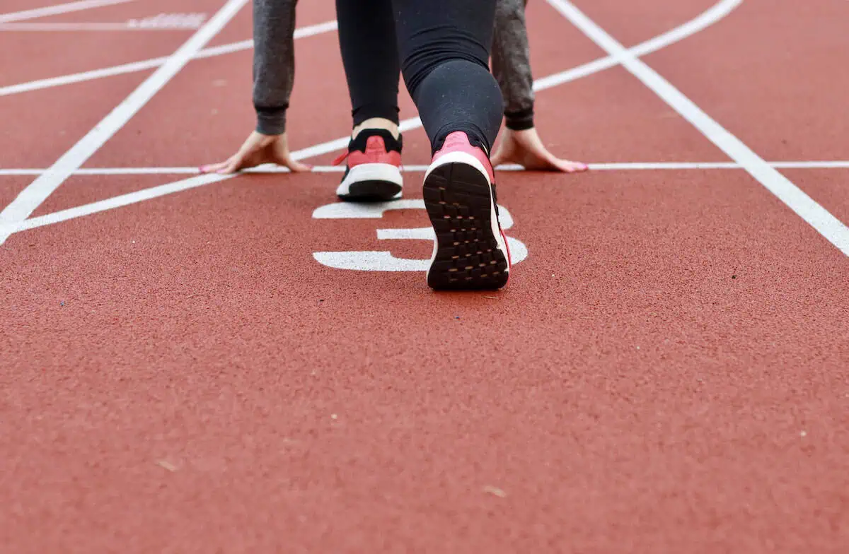 Kenapa Tidak Boleh Pakai Sepatu Baru Saat Lomba Lari? Ini Penjelasan Dokter