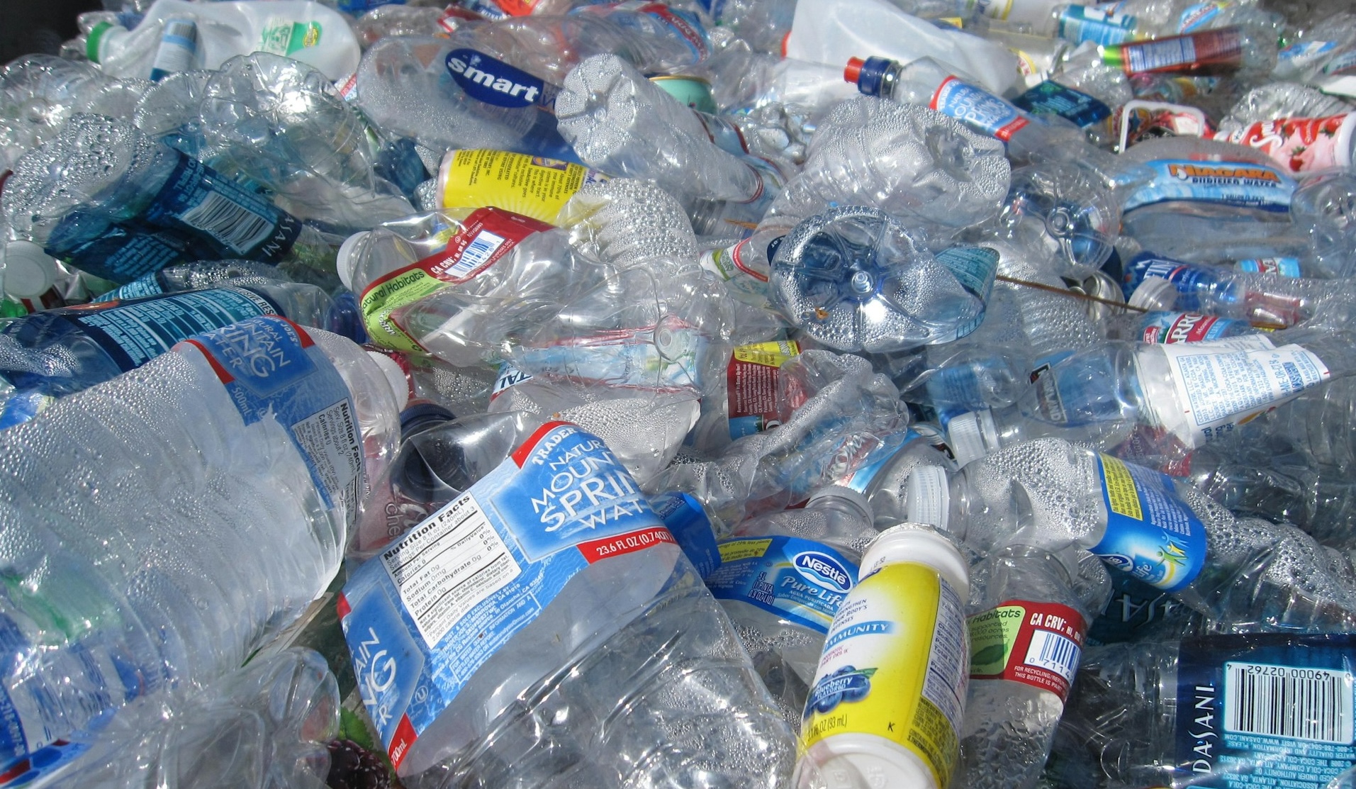 Kementerian LH Targetkan 33.000 Ton Plastik Jadi Energi Terbarukan