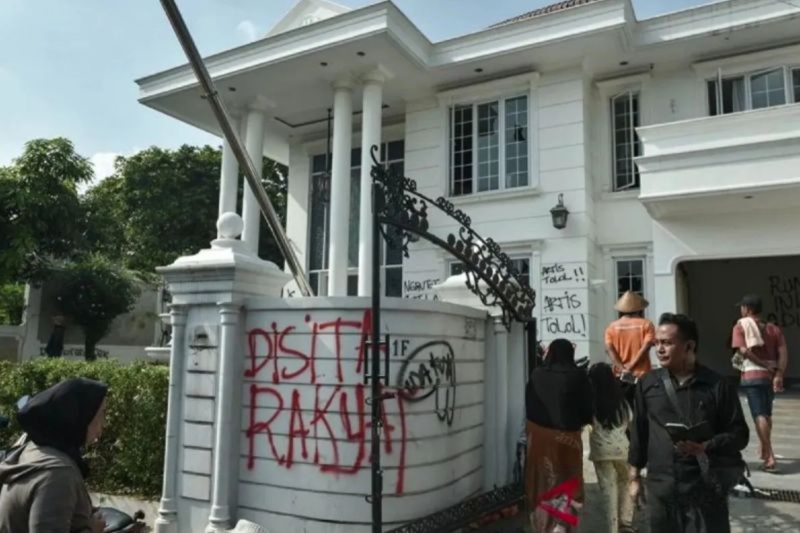 Polisi Panggil Sherina Munaf Terkait Kucing Milik Uya Kuya